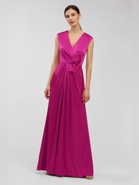 Kay Unger Fuchsia Sleeveless V-Neck Maxi Gown